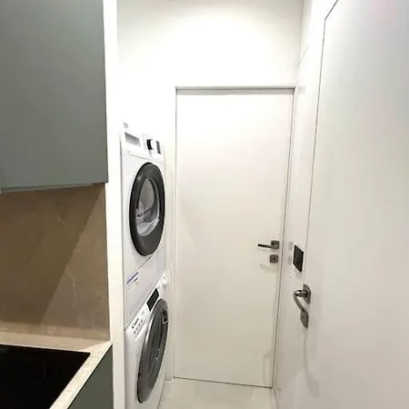 Louvre -notre Dame 2bd, 2bath Ac