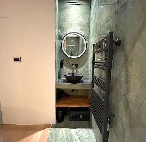 Louvre -notre Dame 2bd, 2bath Ac Париж