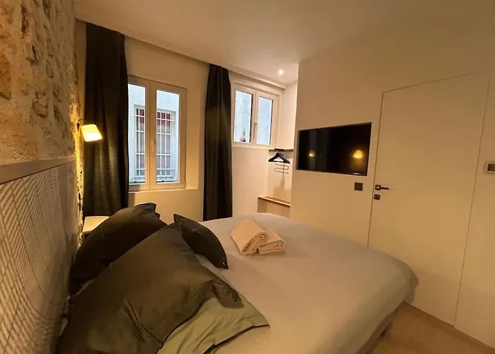 Louvre -notre Dame 2bd, 2bath Ac * Париж