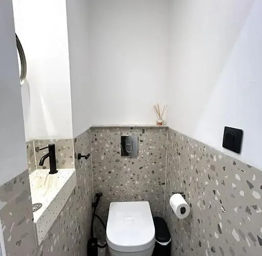 Apartment Louvre -notre Dame 2bd, 2bath Ac