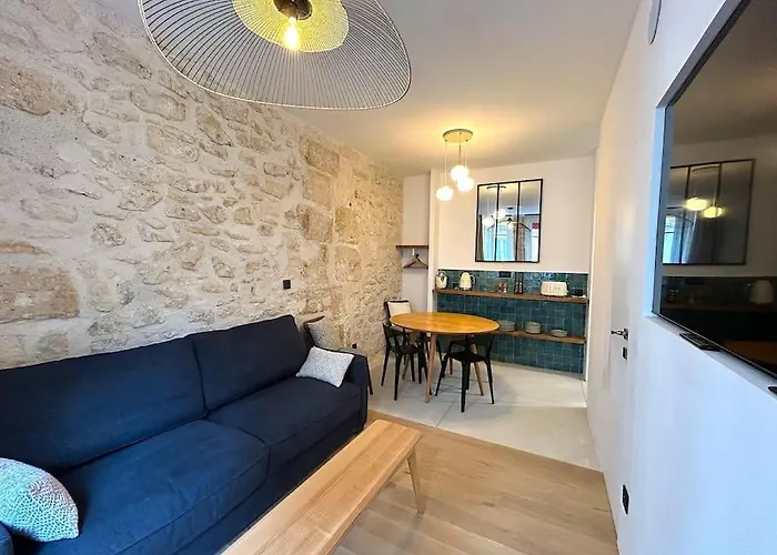 Apartment Louvre -notre Dame 2bd, 2bath Ac